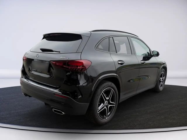 Mercedes-Benz GLA 200 4MATIC GLA 200 d