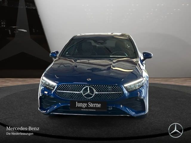 Mercedes-Benz A 220 4MATIC AMG Line