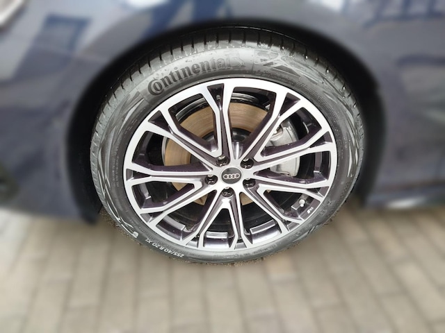 Audi A6 Avant Quattro S-Tronic