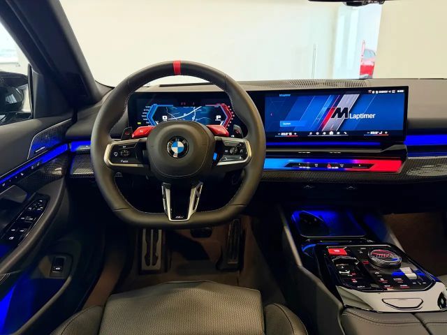 BMW M5 Touring,FrozenMatt,AHK,Panorama,B&W,Leasing,neu