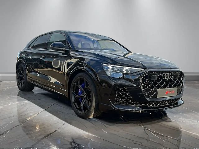 Audi RS Q8 Performance
