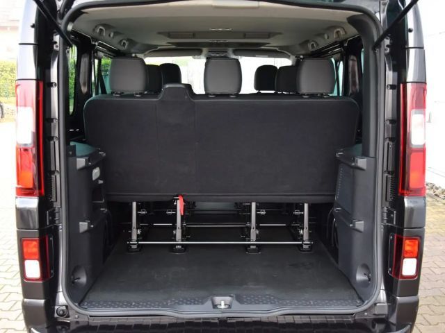 Nissan Primastar 8-zitter Tekna