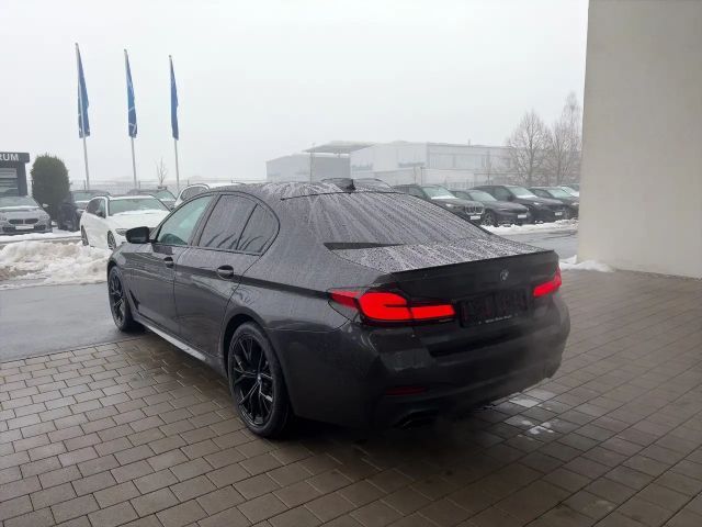 BMW 545 545e M-Sport Sedan xDrive
