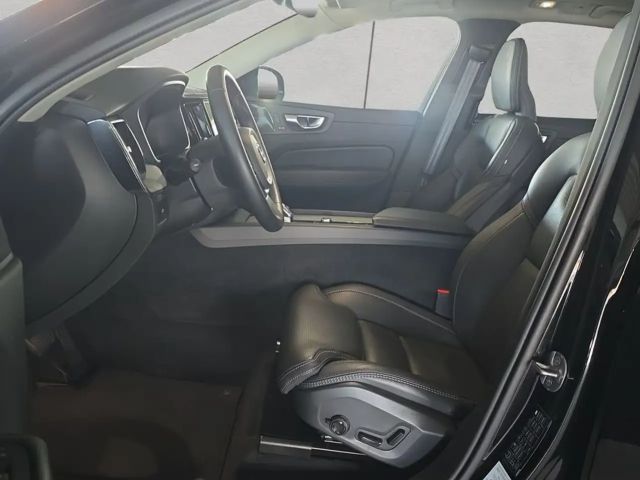 Volvo XC60 AWD Dark Plus