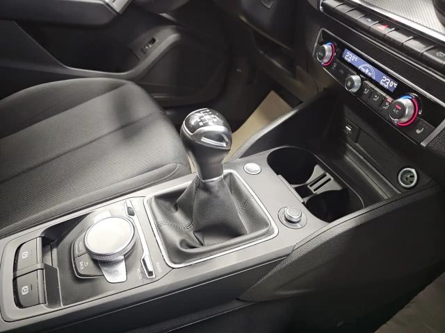 Audi Q2 Kamera,PDC,Sitzheizung,Matrix-LED