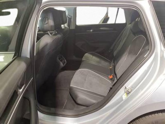 Volkswagen Passat 1.5 eTSI Business DSG Variant