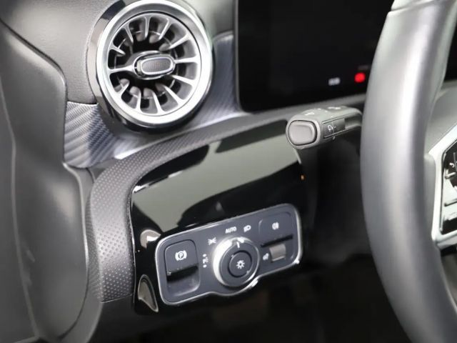 Mercedes-Benz A 180 Progressive