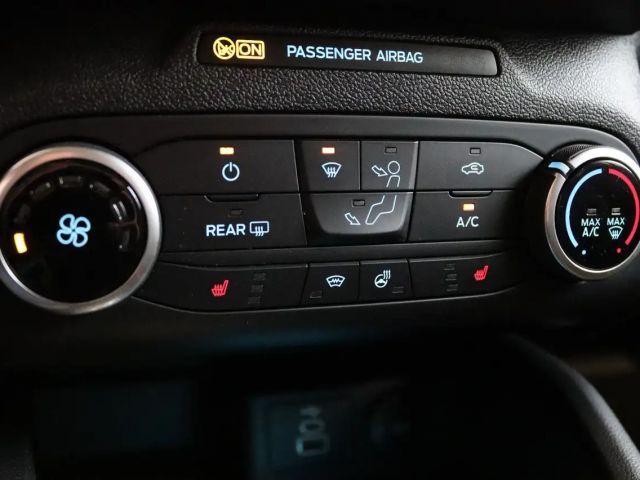 Ford Focus Cool & Connect