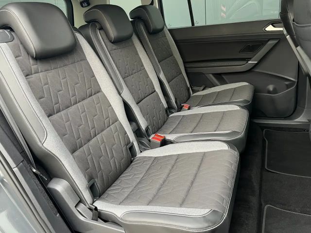 Volkswagen Touran 1.5 TSI DSG IQ.Drive