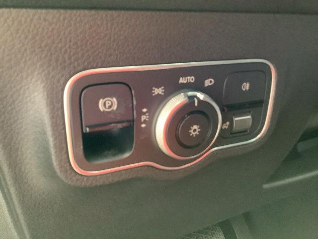 Mercedes-Benz GLB 200 GLB 200 d