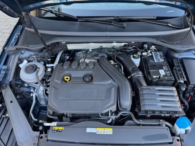 Volkswagen Passat 1.5 TSI Business DSG Variant