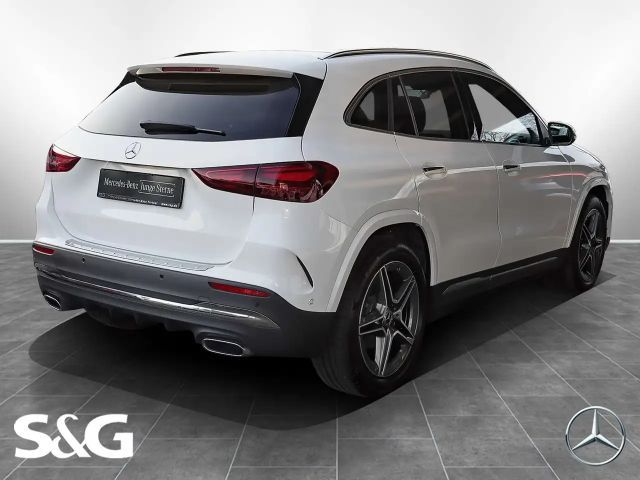 Mercedes-Benz GLA 180 AMG Line