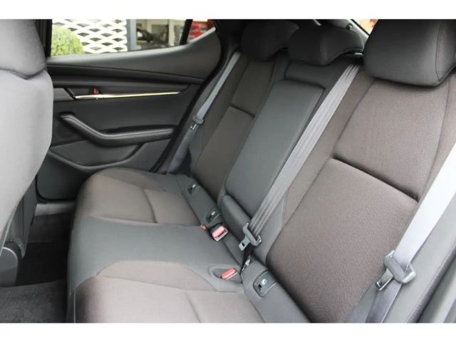 Mazda 3 Exclusive-line