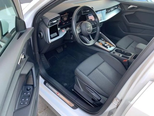 Audi A3 30 TFSI S-Line S-Tronic Sedan