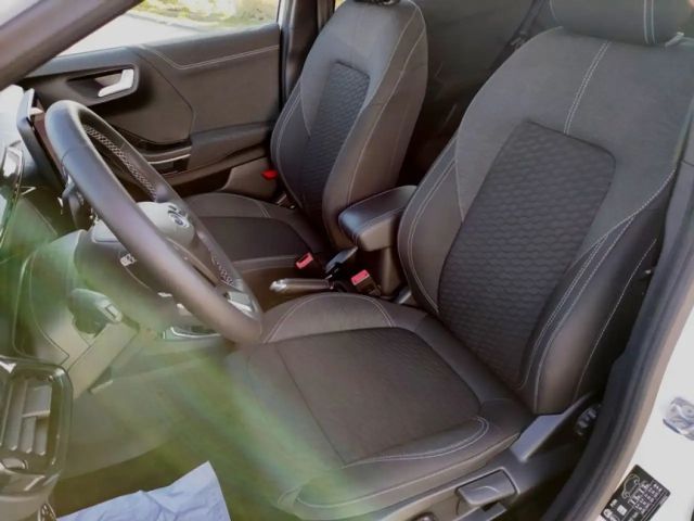 Ford Puma EcoBoost Titanium