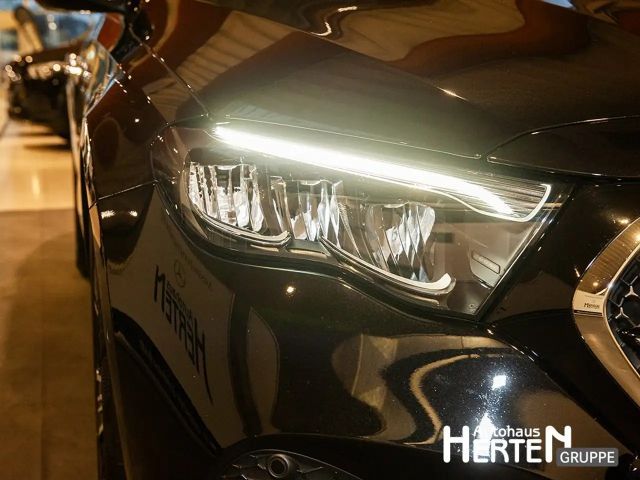 Mercedes-Benz E 200 AVANTGARDE Sedan