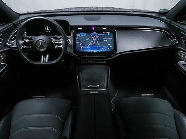 Mercedes-Benz E 220 AMG Line E 220 d Sedan