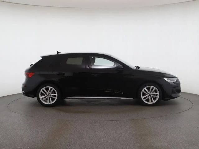 Audi A3 30 TFSI Sedan