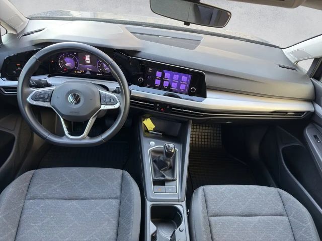 Volkswagen Golf Life Variant