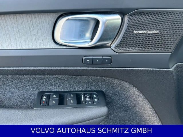 Volvo XC40 Dark Plus