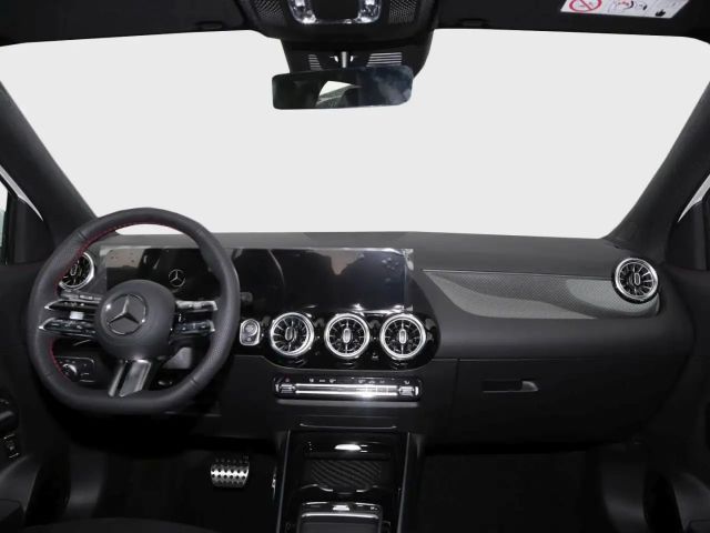Mercedes-Benz GLA 180 AMG Line