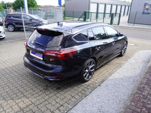 Ford Focus ST Line