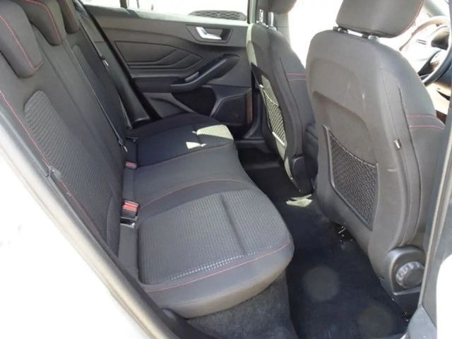 Ford Focus ST Line Wagon