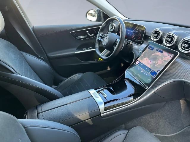 Mercedes-Benz C 200 AMG Line Sedan