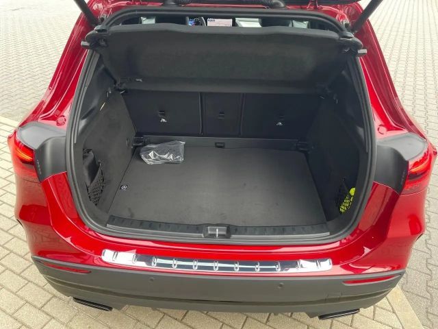 Mercedes-Benz GLA 180 AMG Line