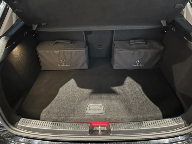 Mercedes-Benz A 250 A 250 e AMG Line