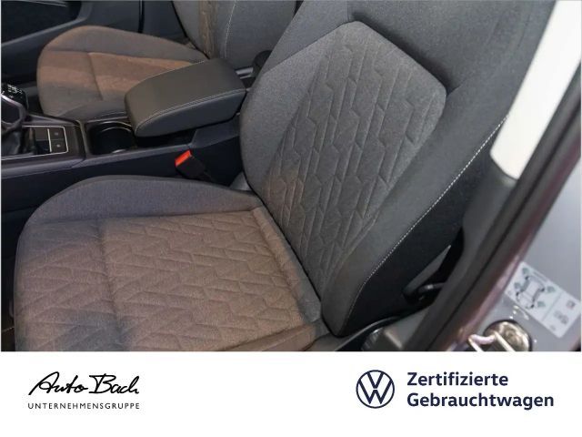 Volkswagen Golf 1.5 TSI Golf VIII