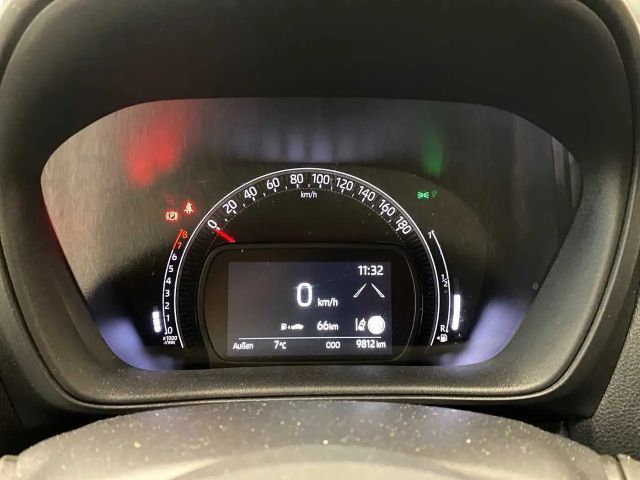 Toyota Aygo X 1.0 VVT-i Hatchback Team D