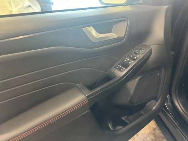 Ford Kuga Plug in Hybrid ST Line X