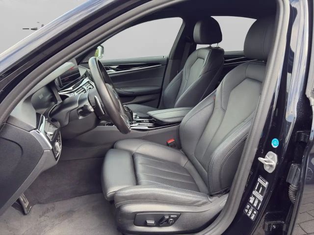 BMW 530 530d M-Sport Sedan xDrive