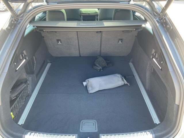 Audi A6 Avant Quattro S-Tronic