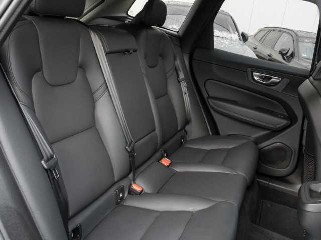 Volvo XC60 AWD Dark Plus