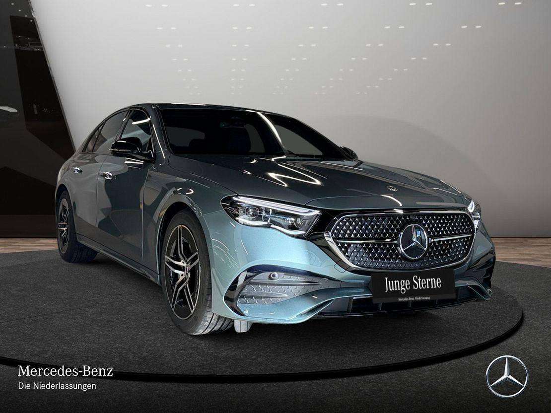 Mercedes-Benz E 200 AMG Line Sedan