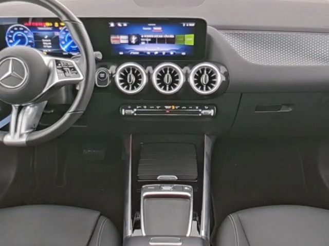 Mercedes-Benz EQA 300 4MATIC Progressive