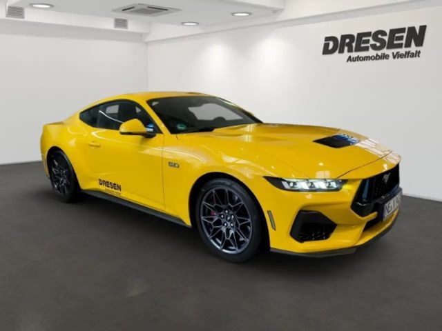 Ford Mustang Fastback GT 5.0 V8