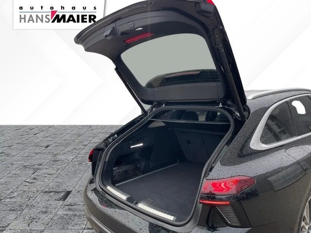 Audi A6 Avant Quattro S-Tronic