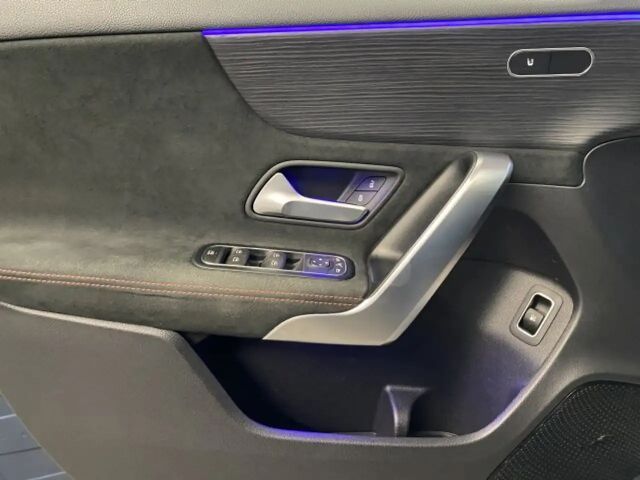 Mercedes-Benz A 250 A 250 e