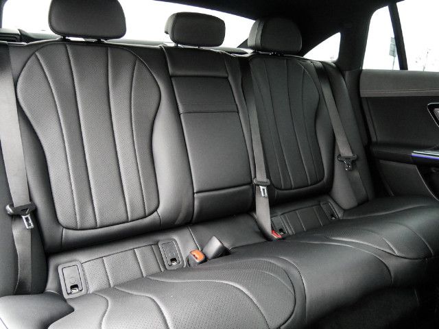 Mercedes-Benz EQE 350 Sedan