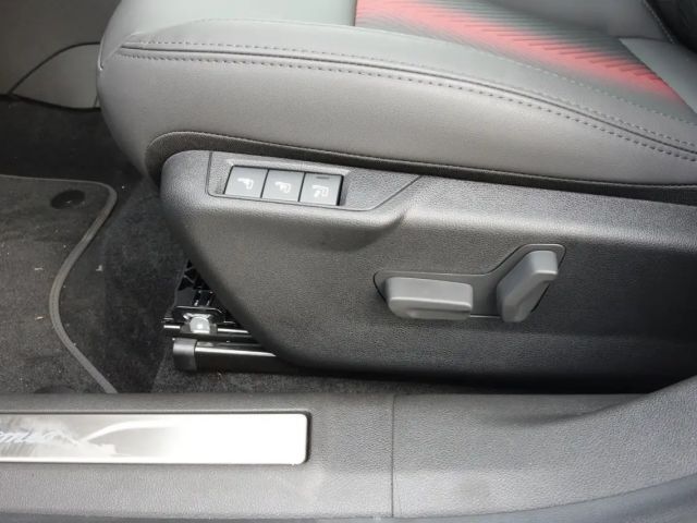 Alfa Romeo Junior 1.2 VGT Schiebedach/ACC/LED/DAB/PDC/RfK180°/SHZ