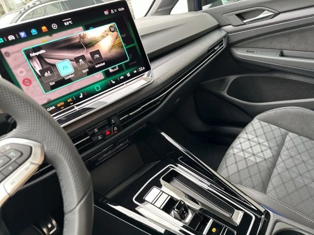 Volkswagen Golf 1.5 eTSI DSG Plus R-Line Style