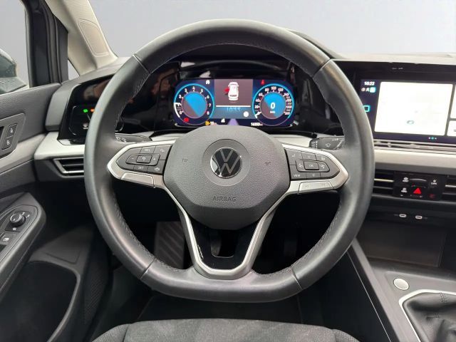 Volkswagen Golf 1.0 TSI Life Variant