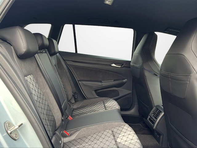 Volkswagen Golf R-Line Variant