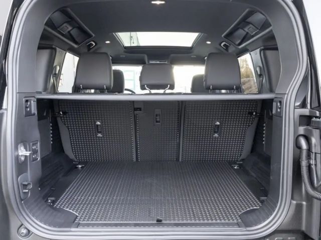 Land Rover Defender 110 Dynamic SE