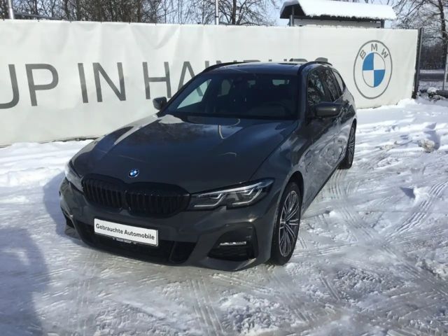 BMW 330 330e M-Sport xDrive