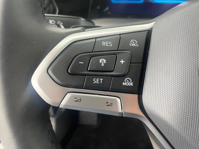 Volkswagen Golf Business DSG Variant