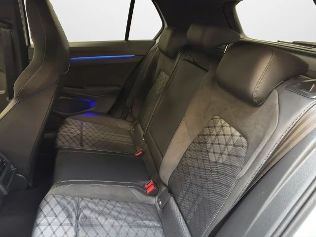 Volkswagen Golf 1.5 eTSI DSG R-Line